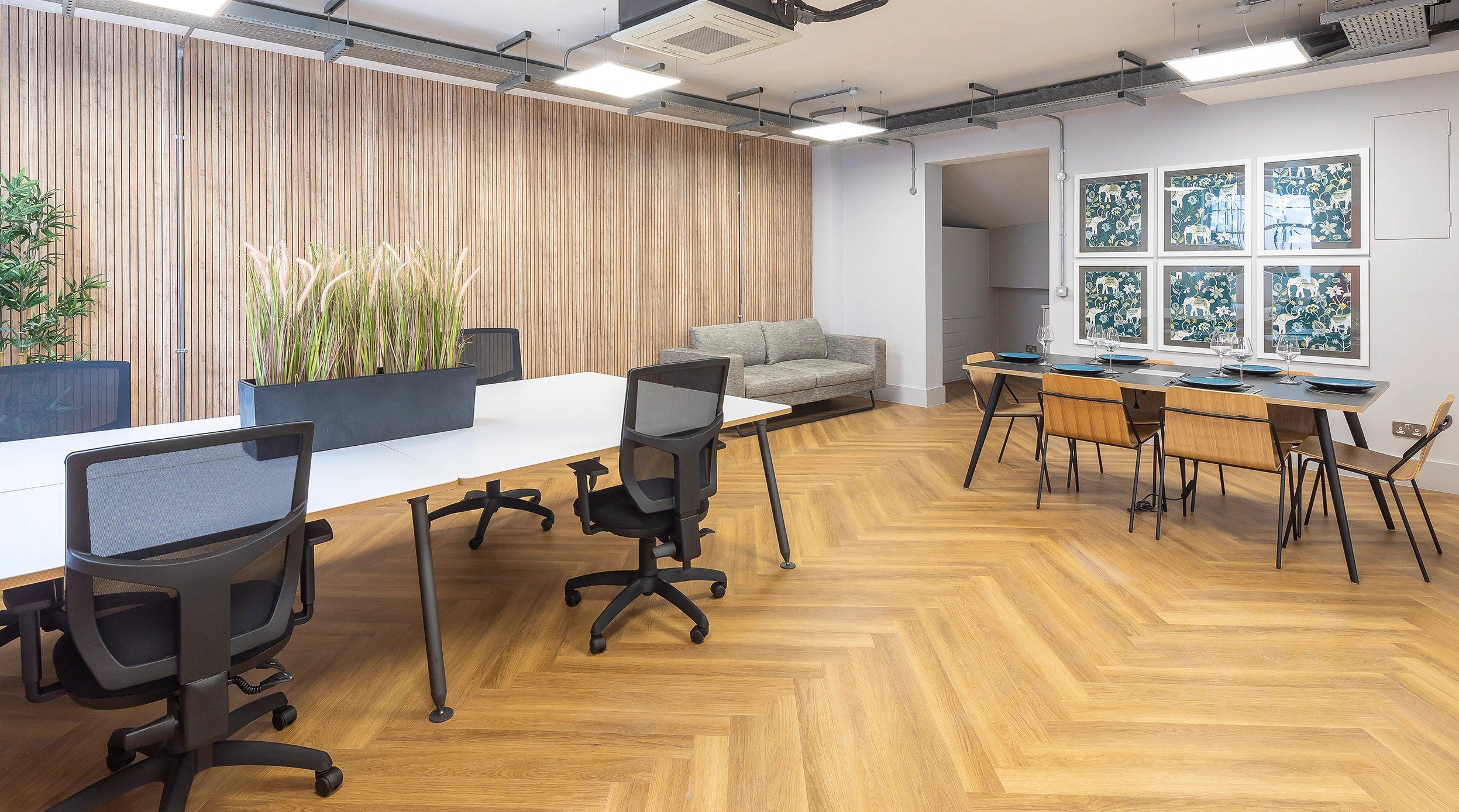 Breakout & open plan workspace